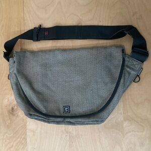 Rickshaw Bagworks Medium Zero Messenger Bag, Custom Herringbone and Red